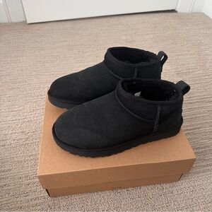 SOLD — UGG classic ultra mini black boots